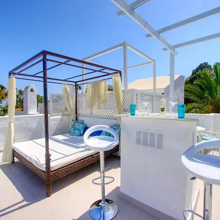 Beachfront Penthouse With Pool Access Lejlighed *